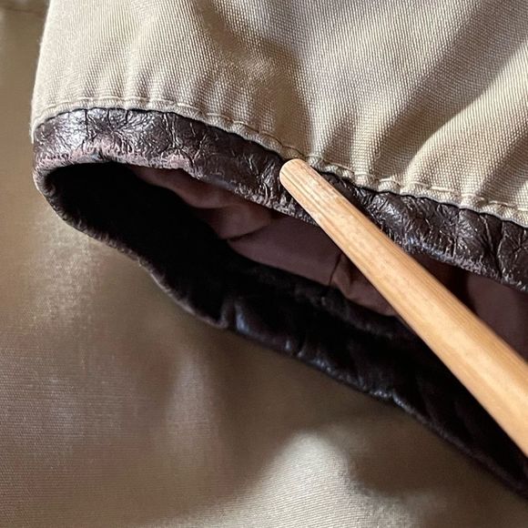 Long puffer down filled Canadian winter parka - Picture 10 of 16